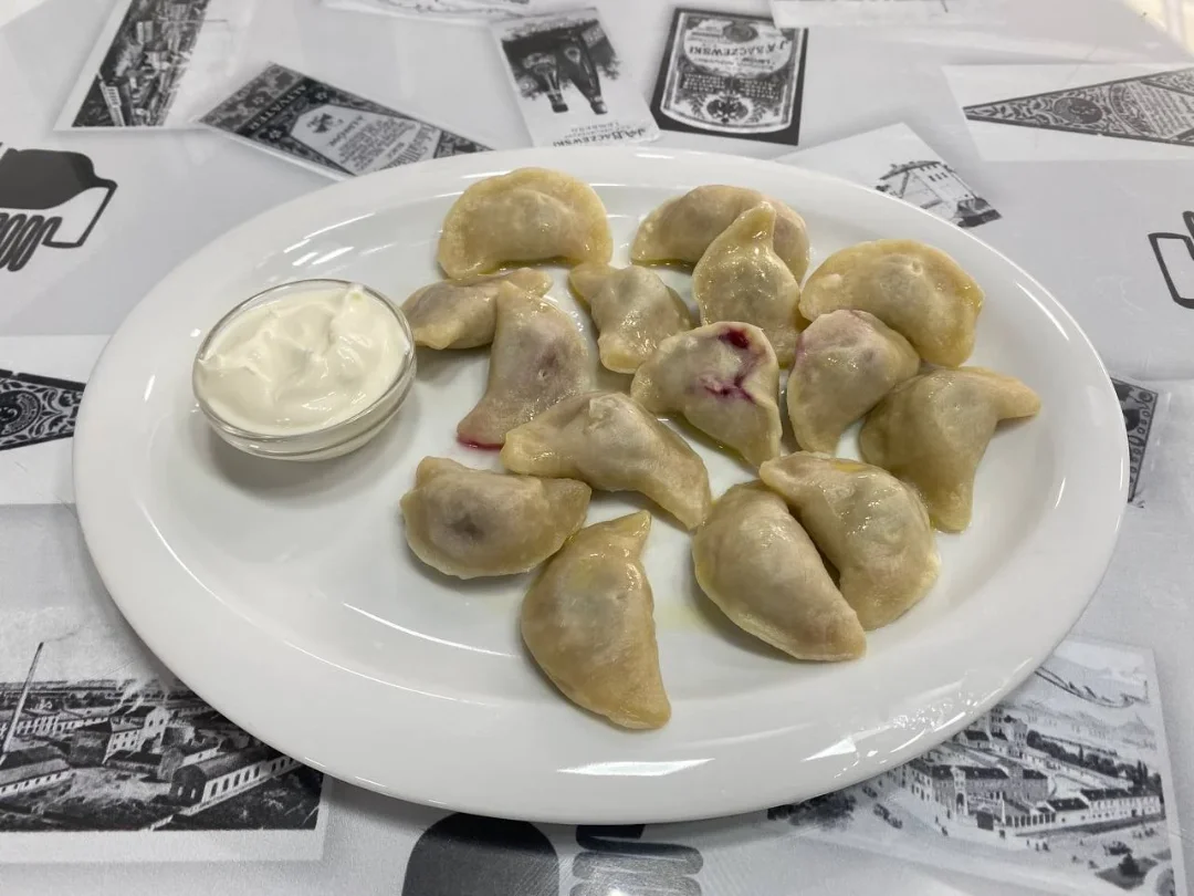 Вареники з чорницями / з вишнями